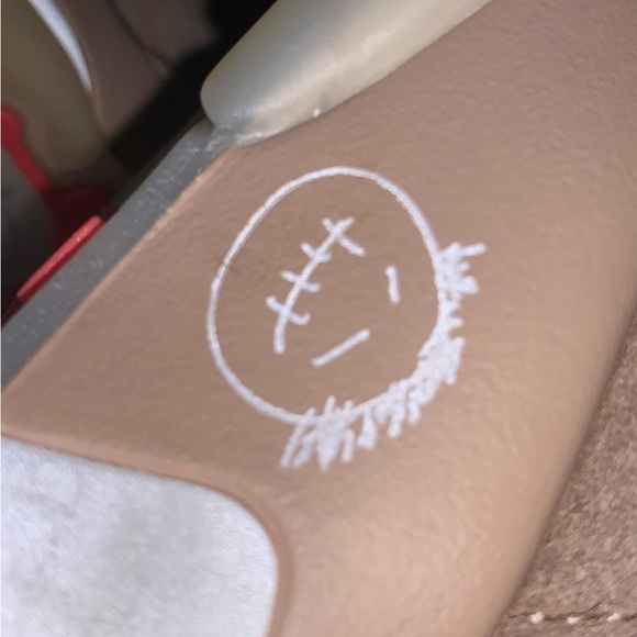 Jordan 6 x Travis Scott “British Khaki” - Picture 6 of 6